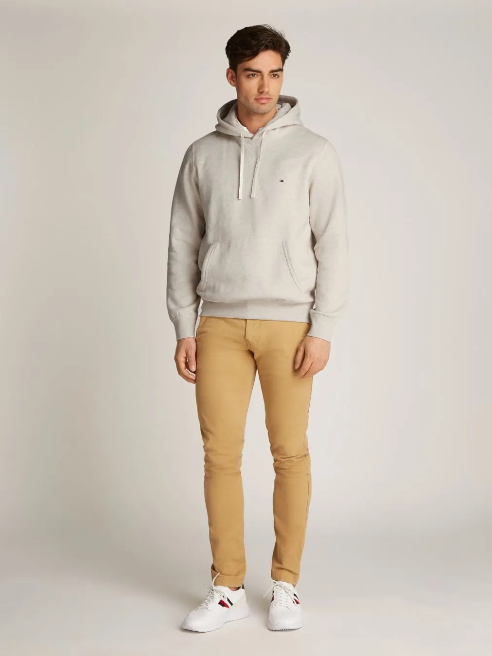 ESSENTIAL FLEECE HOODY