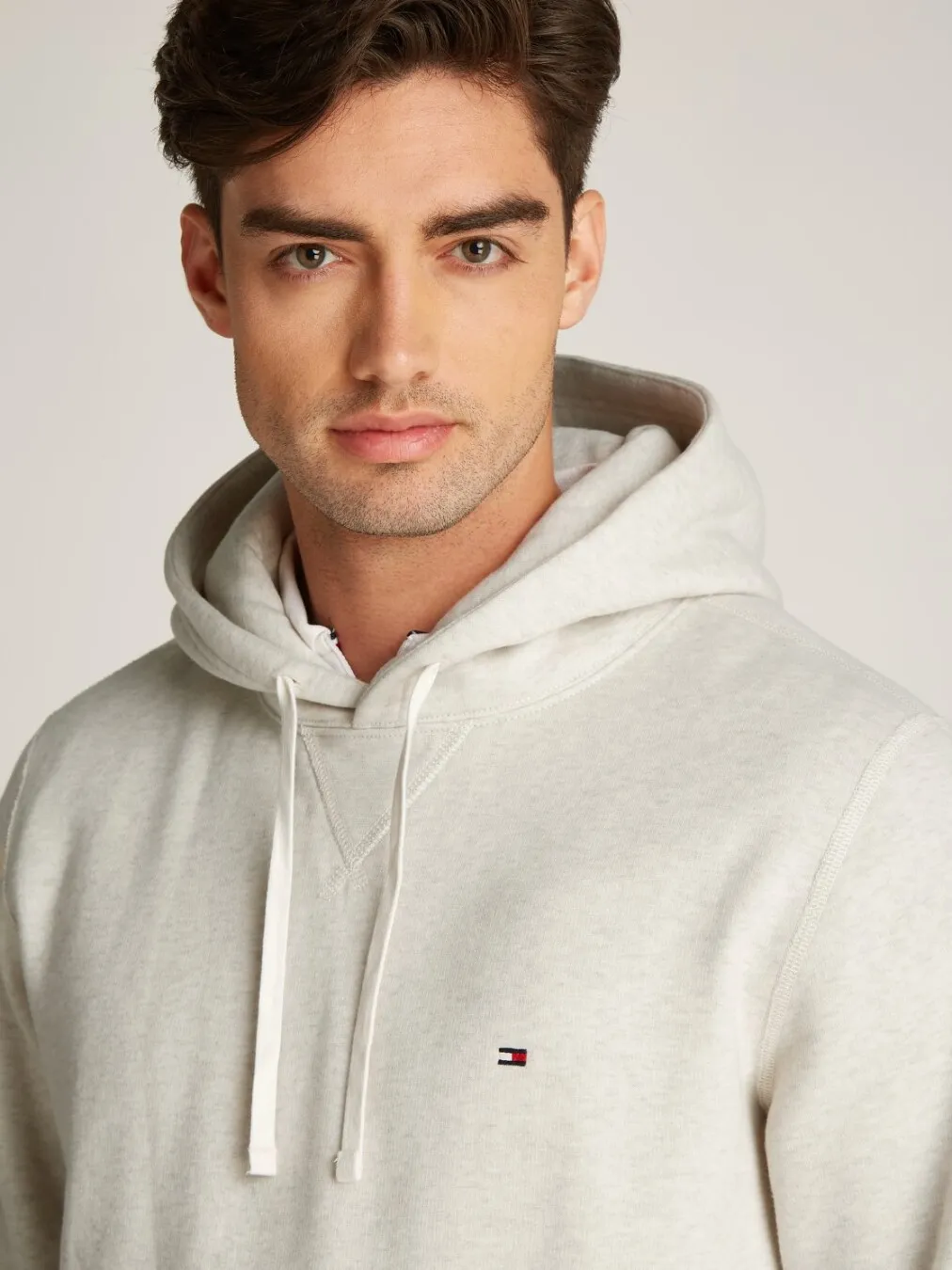 ESSENTIAL FLEECE HOODY